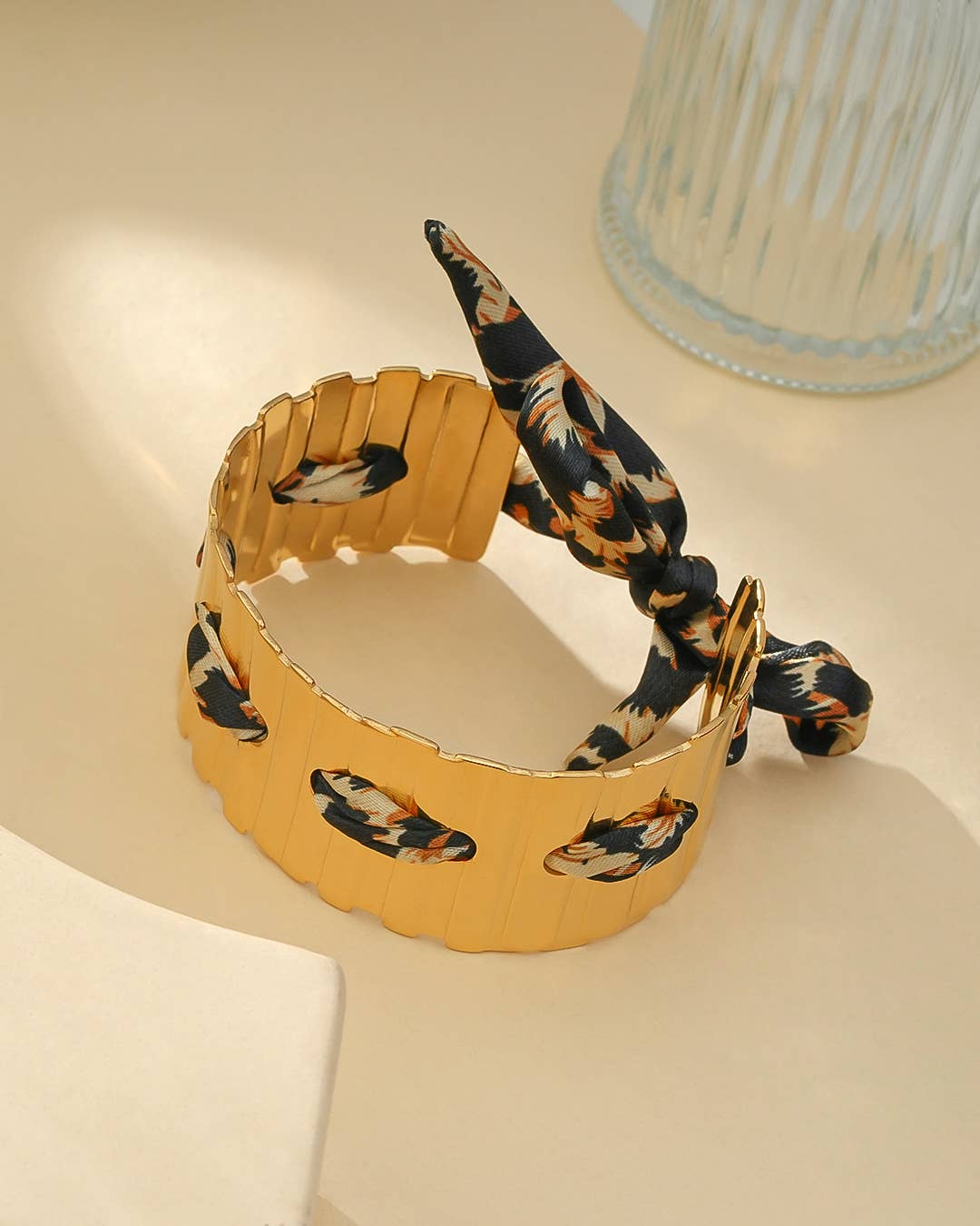 Bracelet Jonc Doré Rectangulaire Motif Léopard