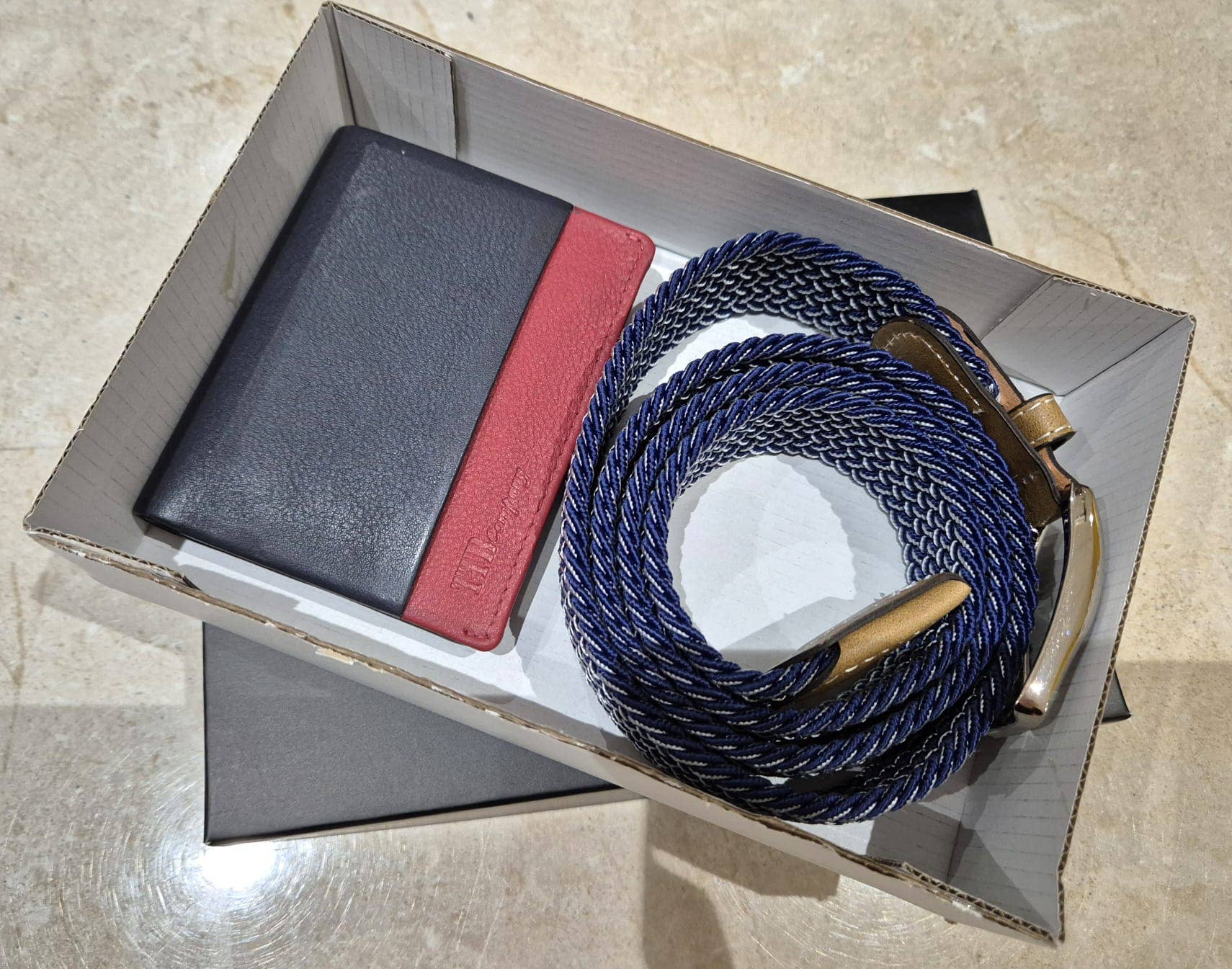 ENSEMBLE PORTEFEUILLE EN CUIR AVEC CEINTURES ÉLASTIQUES: 10