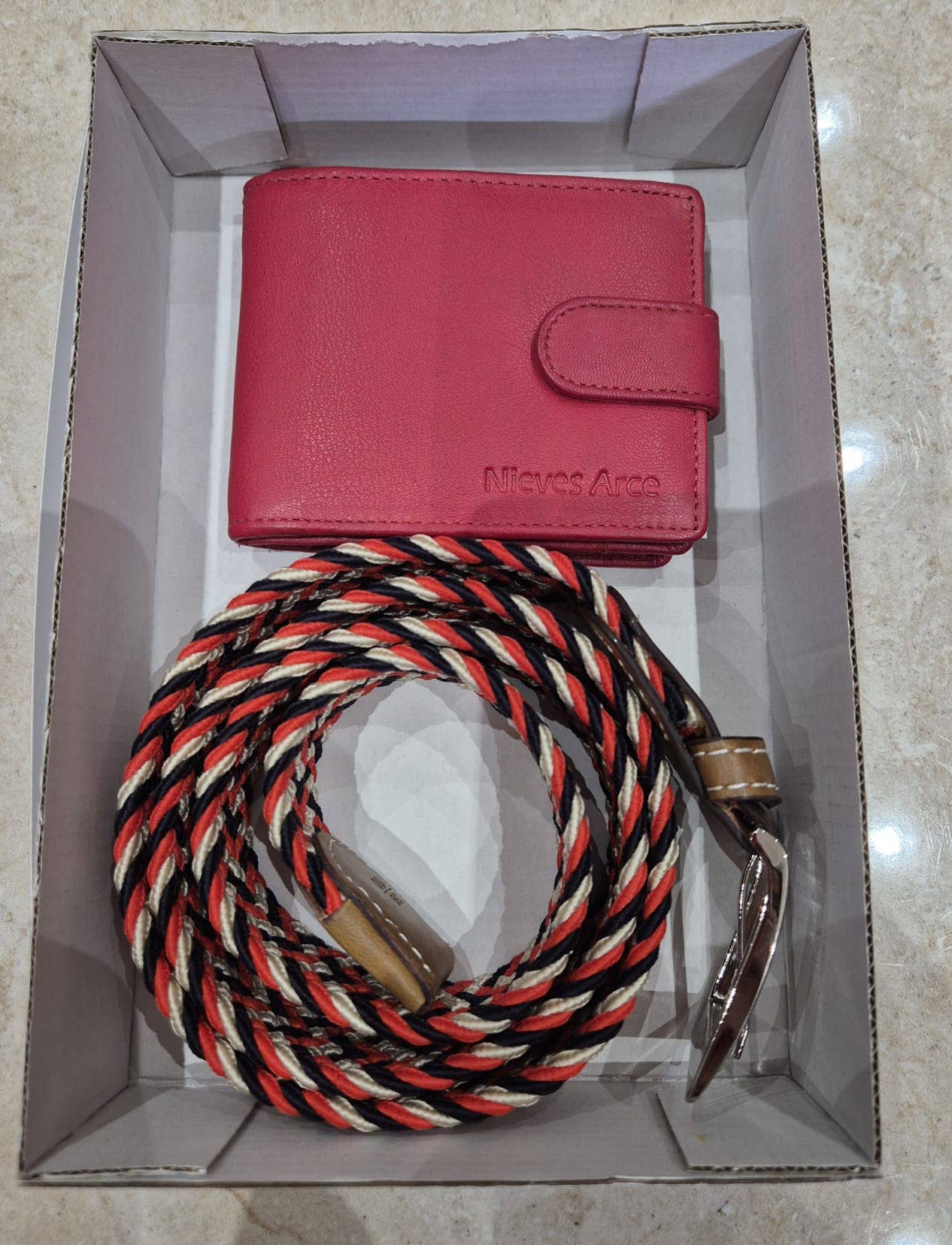 ENSEMBLE PORTEFEUILLE EN CUIR AVEC CEINTURES ÉLASTIQUES: 3