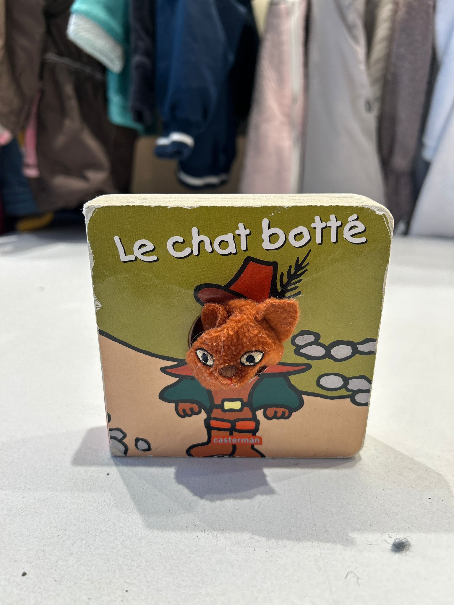 Petit livre le chat botté