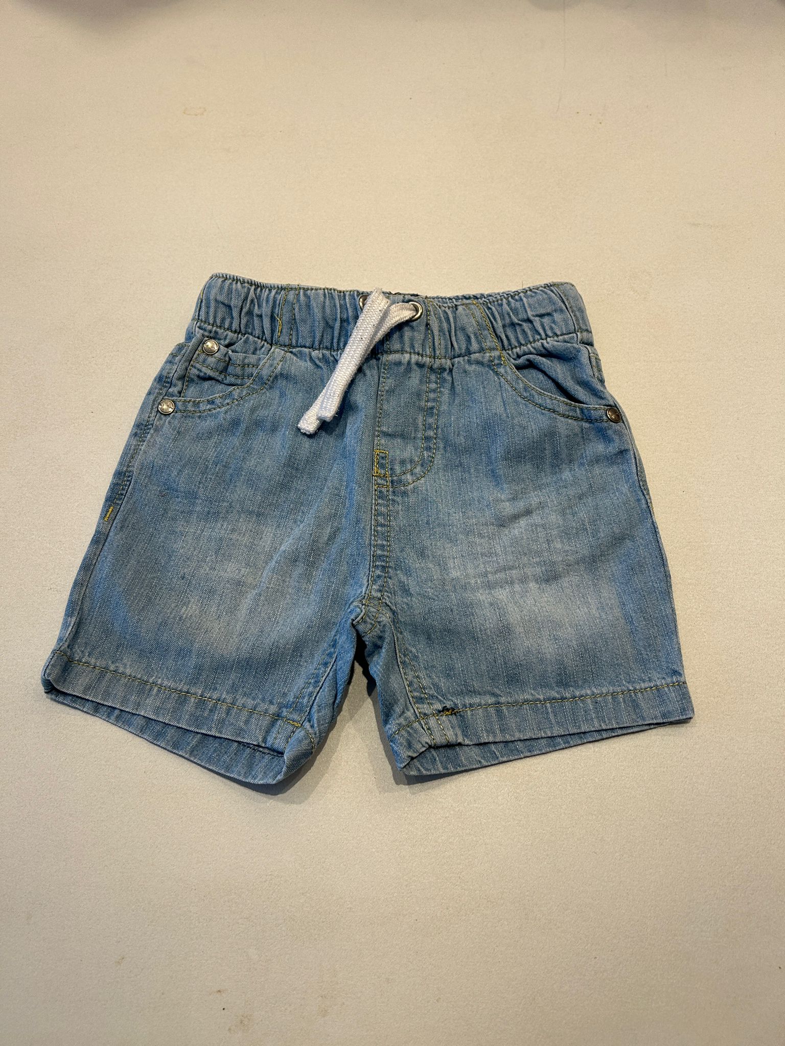Short jeans bébé pour garçon