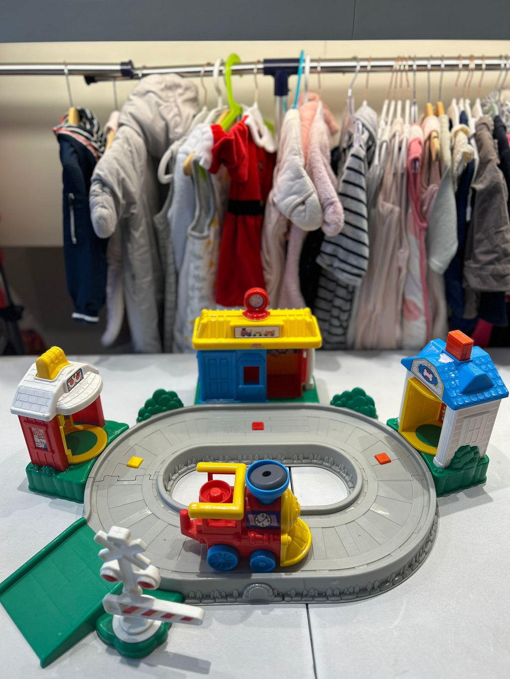 Fisher price little people train